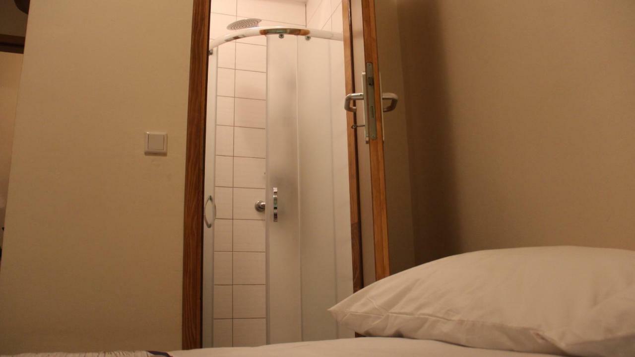 Elg Rooms โพสโตยนา ภายนอก รูปภาพ