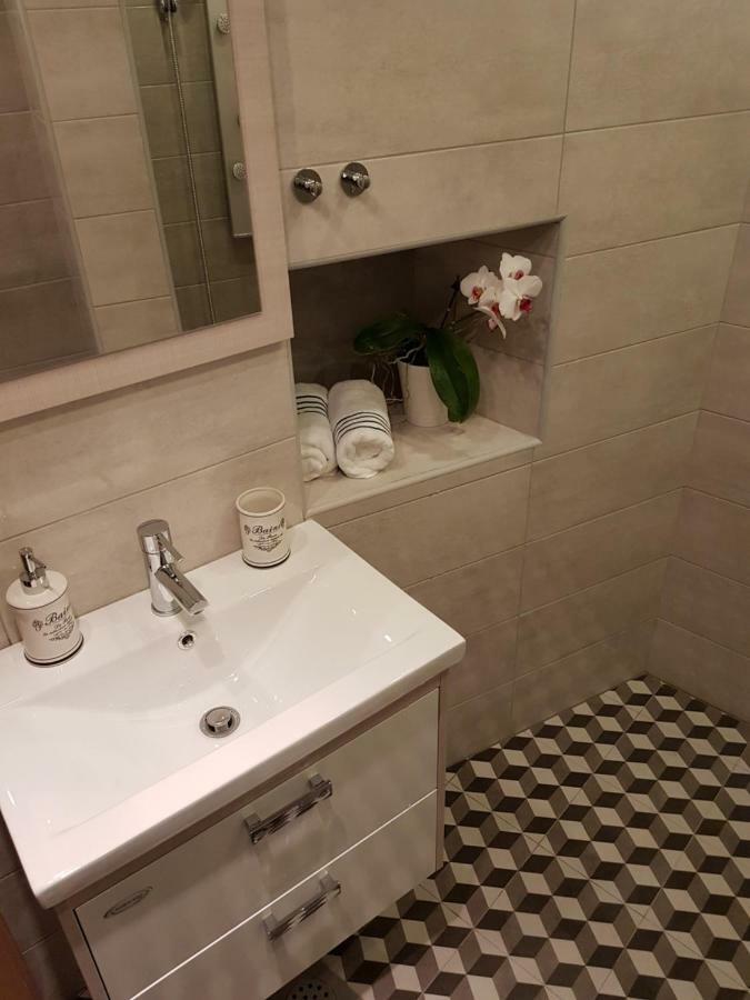 Elg Rooms โพสโตยนา ภายนอก รูปภาพ