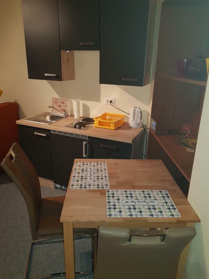 Elg Rooms โพสโตยนา ภายนอก รูปภาพ