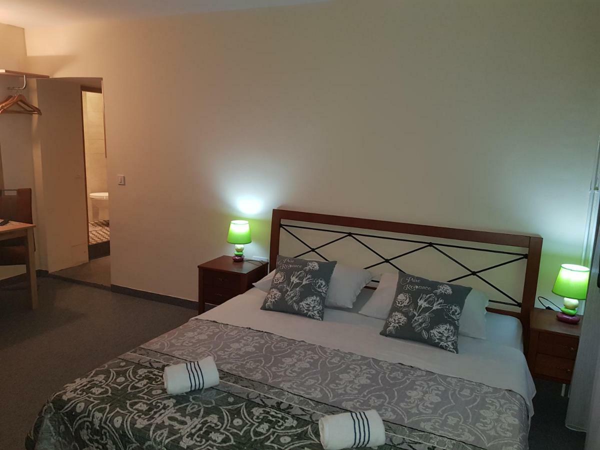 Elg Rooms โพสโตยนา ภายนอก รูปภาพ