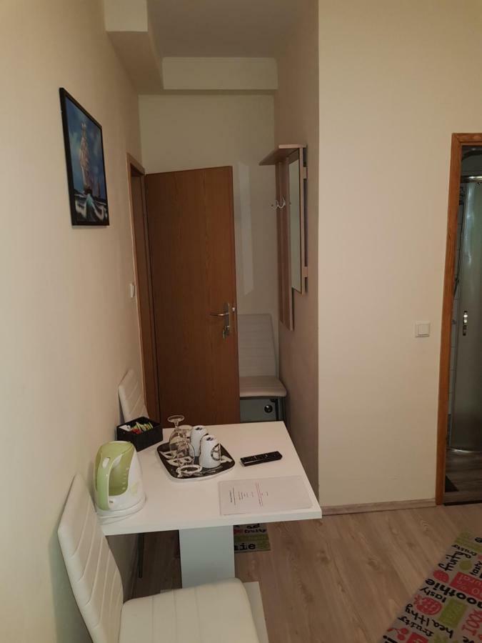 Elg Rooms โพสโตยนา ภายนอก รูปภาพ