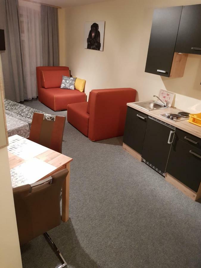 Elg Rooms โพสโตยนา ภายนอก รูปภาพ